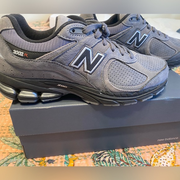 New Balance Other - New balance 2002r mens sneaker size 10